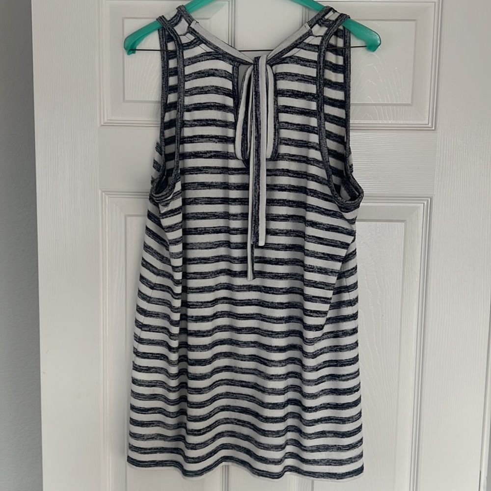 Market & Spruce heather blue/white striped tank. Like new. Size large.